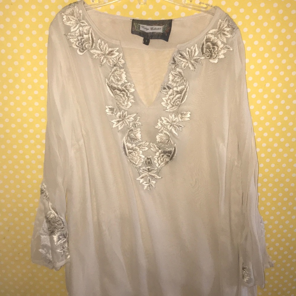 Long shirt with flowers